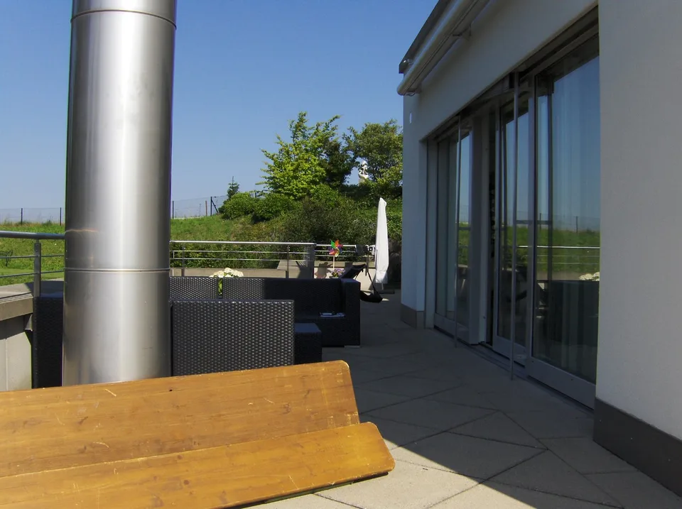 Charming 3.5-room attic apartment in Schönenberg ZH – Modern, Quiet & With a View – photo 11 of 15