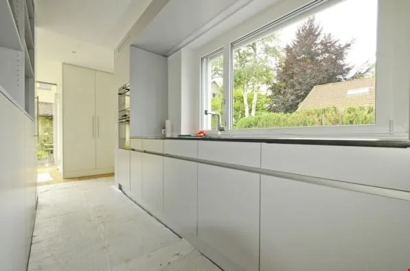freistehendes, modernes Einfamilienhaus in Bern – Foto 5 von 8