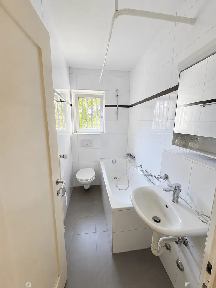 Appartement lumineux 3.5 pièces avec balcon à Biel – disponible immédiatement – photo 7 sur 7