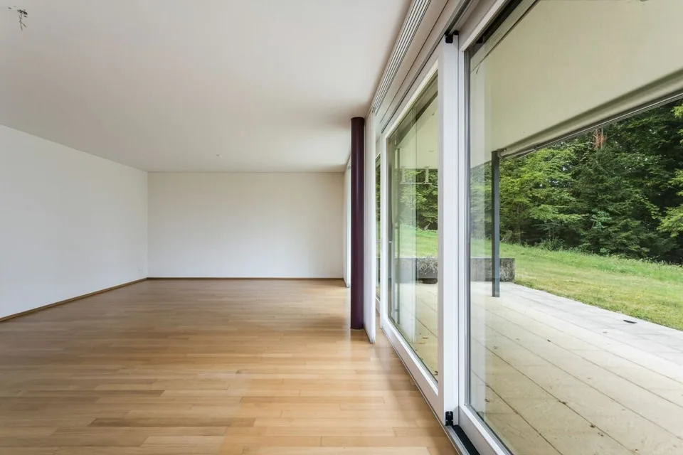Charmante 3.5-Zimmer-Gartenwohnung mit viel Privatsphäre in der Stadt Zug – Foto 3 von 11