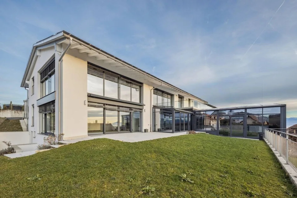 Villa d'exception 8.5 pièces, vue lac et Alpes, 9 places en sous-sol – photo 7 sur 13