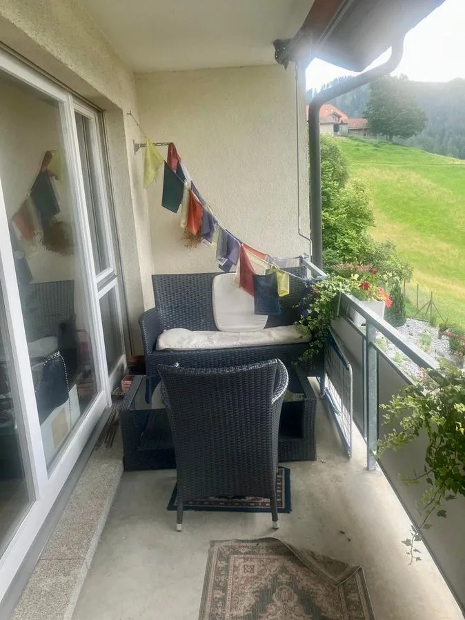 Grand appartement 2.5 pièces avec vue sur le lac et les montagnes à Heiligenschwendi
