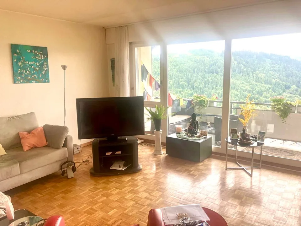 Grand appartement 2.5 pièces avec vue sur le lac et les montagnes à Heiligenschwendi