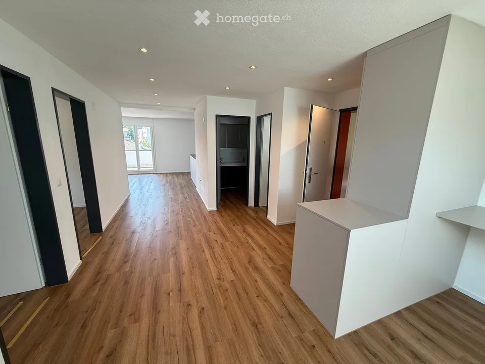 Delizioso appartamento di 3,5 locali in mansarda a Dagmersellen – disponibile immediatamente! – foto 6 di 13