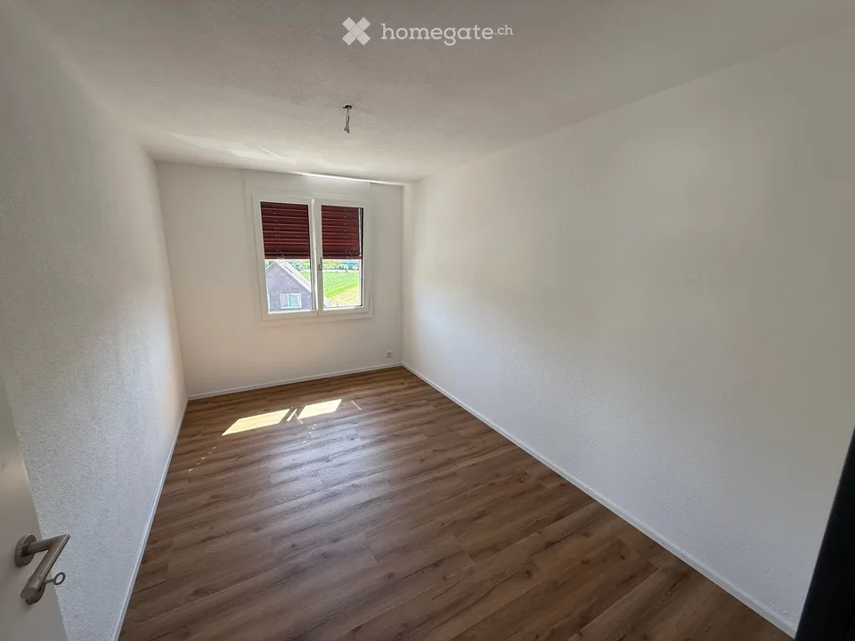 Delizioso appartamento di 3,5 locali in mansarda a Dagmersellen – disponibile immediatamente! – foto 9 di 13