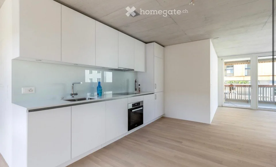Bright 2.5-room apartment with balcony in Fruthwilen – available immediately!
