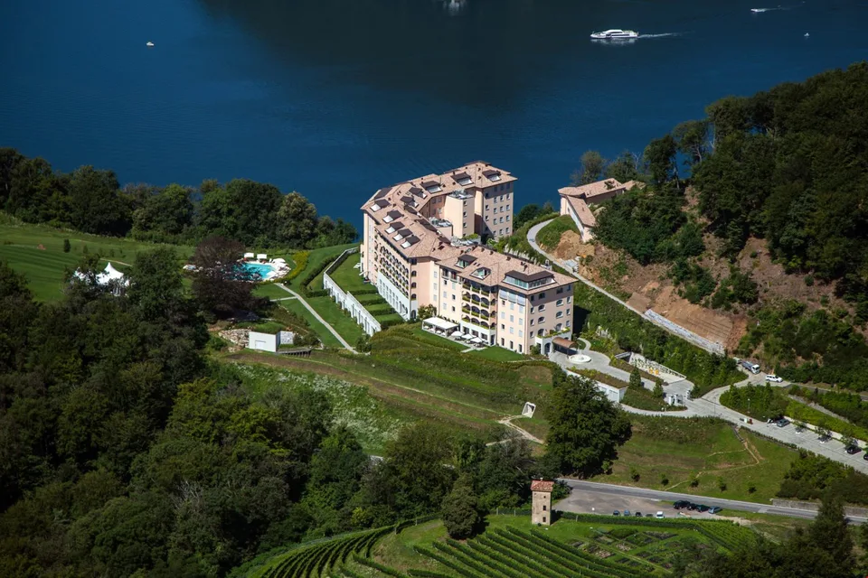 LUGANO-COLLINA D'ORO - AFFITTASI APPARTAMENTO ARREDATO CON SERVIZI ALBERGHIERI (Rif. 307)