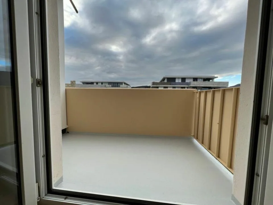 Modern 2-room apartment in a quiet location - available for rent immediately