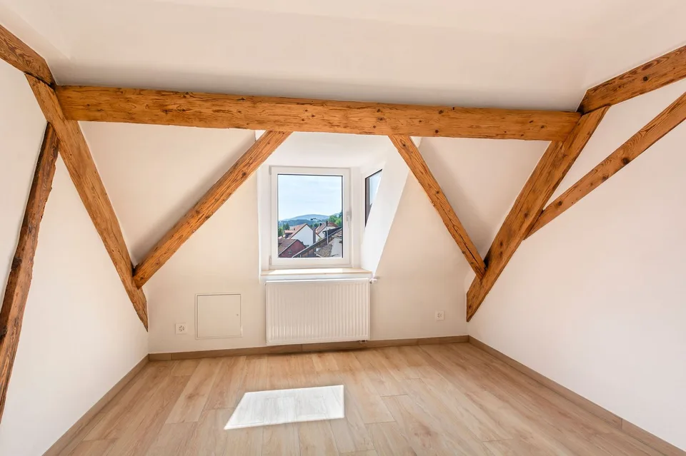 New, furnished duplex apartment — 5.5 rooms (3 bedrooms + gallery) — approx. 128 m² + loggia — Courfaivre