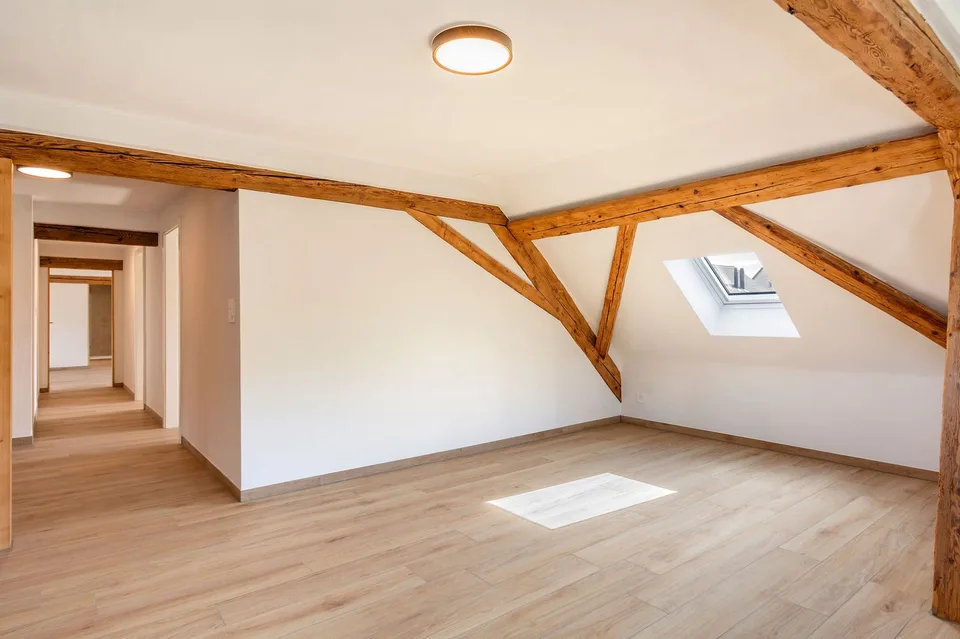 New, furnished duplex apartment — 5.5 rooms (3 bedrooms + gallery) — approx. 128 m² + loggia — Courfaivre