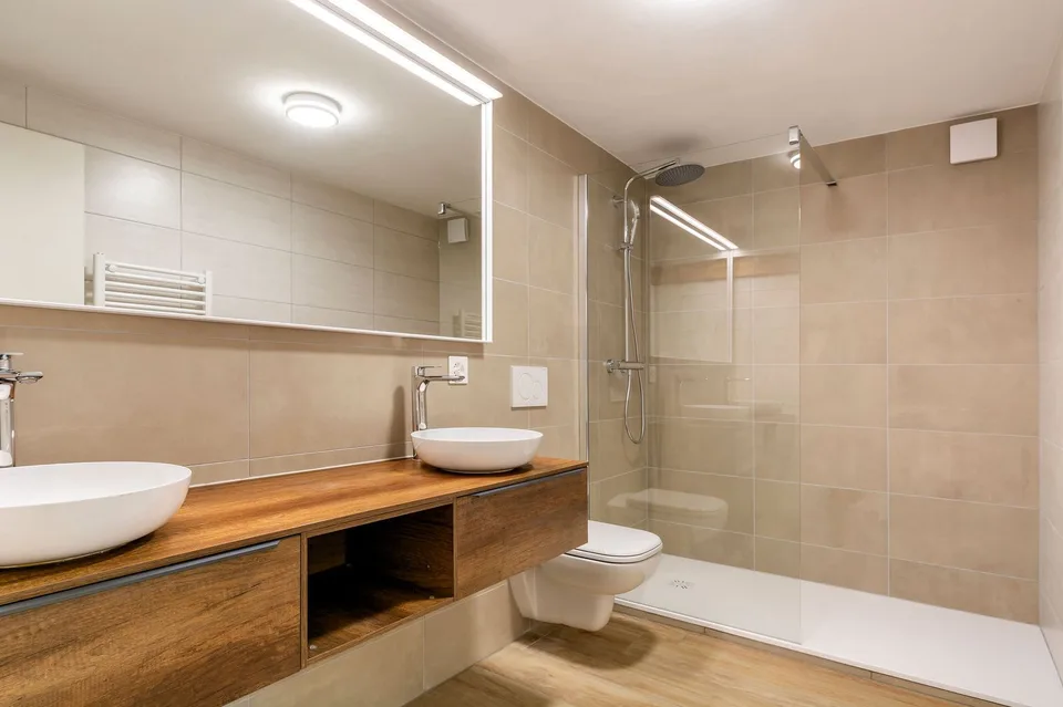 New, furnished duplex apartment — 5.5 rooms (3 bedrooms + gallery) — approx. 128 m² + loggia — Courfaivre