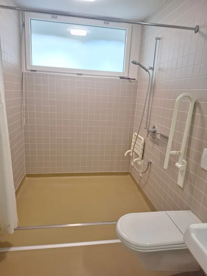 Moderne 2.5-Zimmer-Wohnung mit Balkon in Grellingen