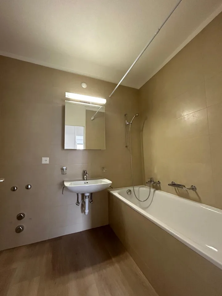 Quiet and central location – photo 4 of 9