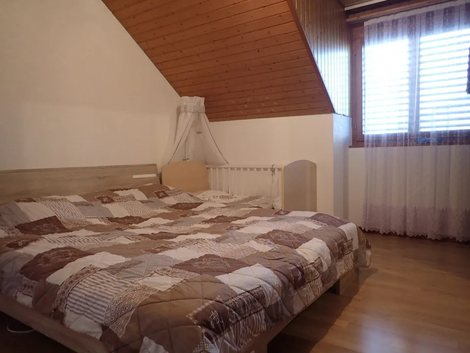 gemütliche 3.5-Zimmer-Dachwohnung mit Kamin