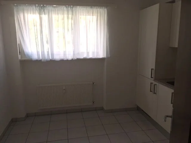 Wohnung 3.5 Zimmer, gut erschlossenes Wohngebiet