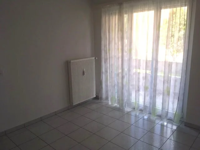 Wohnung 3.5 Zimmer, gut erschlossenes Wohngebiet