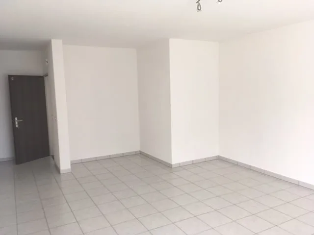 Wohnung 3.5 Zimmer, gut erschlossenes Wohngebiet
