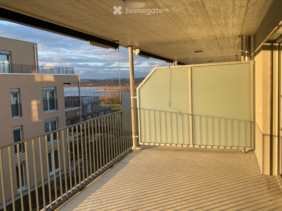 Moderne 3.5 Zimmer Wohnung am See