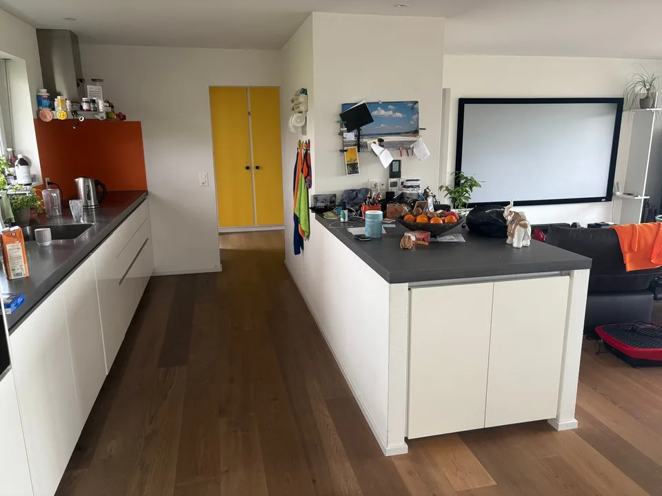 5½ ZIMMER-HAUS IN HOMBRECHTIKON (ZH), MÖBLIERT, TEMPORÄR