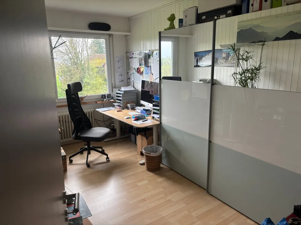 5½ ZIMMER-HAUS IN HOMBRECHTIKON (ZH), MÖBLIERT, TEMPORÄR