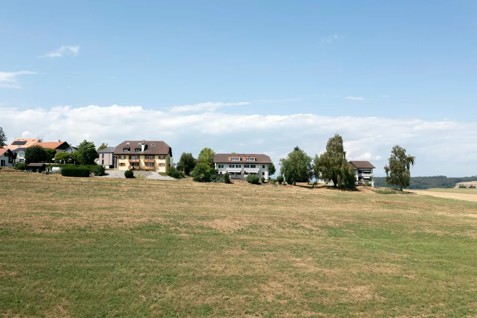 Appartement de 4.5 pièces rénové avec vue dégagée sur les Préalpes – photo 5 sur 14