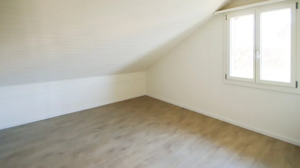 Appartement de 4.5 pièces rénové avec vue dégagée sur les Préalpes – photo 12 sur 14