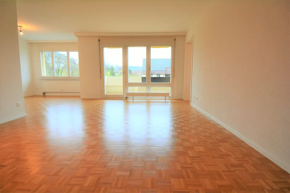 Appartement spacieux 5½ pièces avec balcon ensoleillé à Solothurn – photo 2 sur 14