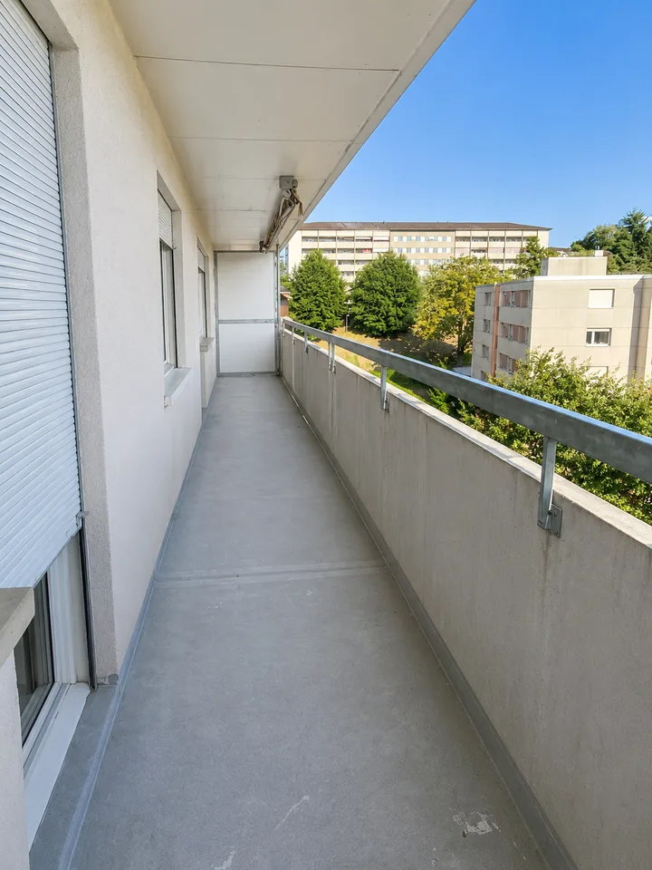 Spacieux appartement de 5 pièces avec balcon et belle vue à Fribourg – photo 12 sur 12