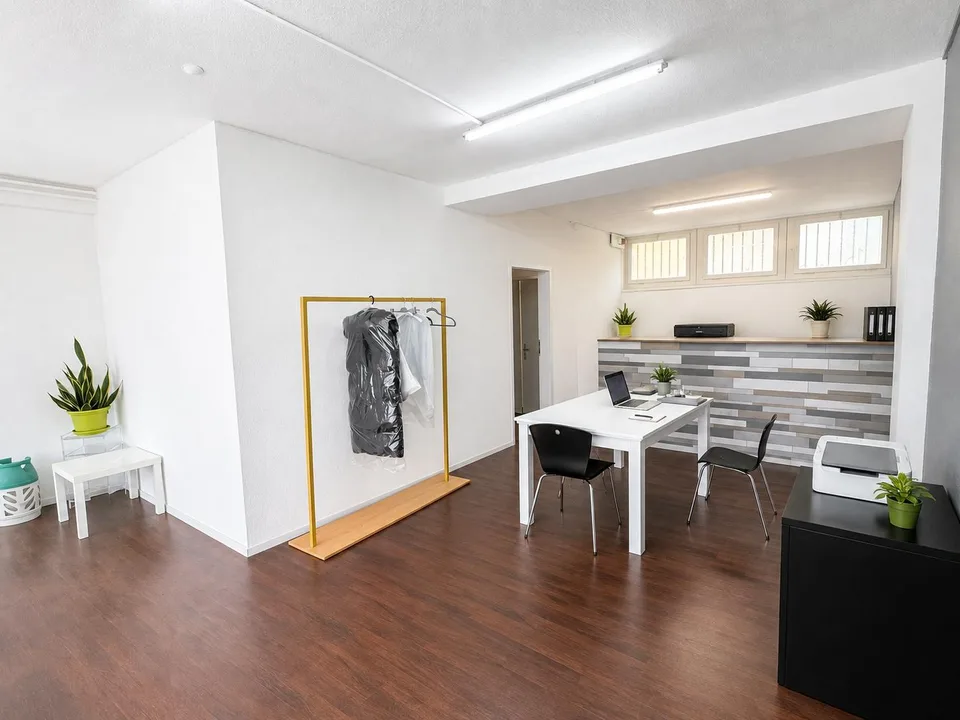 Espace commercial et de détail polyvalent avec une façade vitrine attractive – photo 9 sur 10
