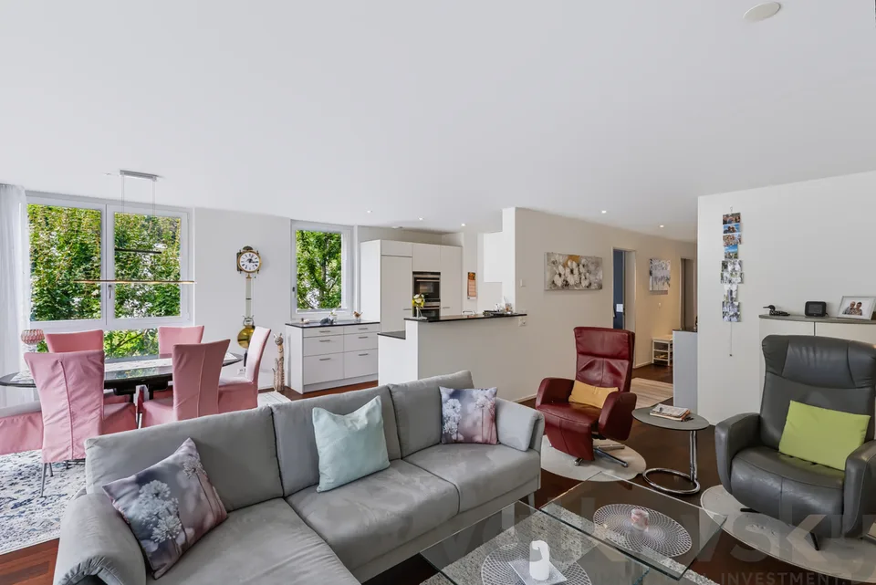 Luxus - 3.5 Zimmer Wohnung direkt beim Bahnhof Ebikon – Foto 2 von 13