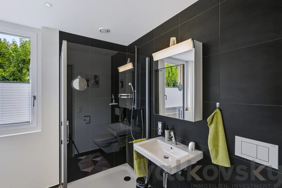 Luxus - 3.5 Zimmer Wohnung direkt beim Bahnhof Ebikon – Foto 7 von 13