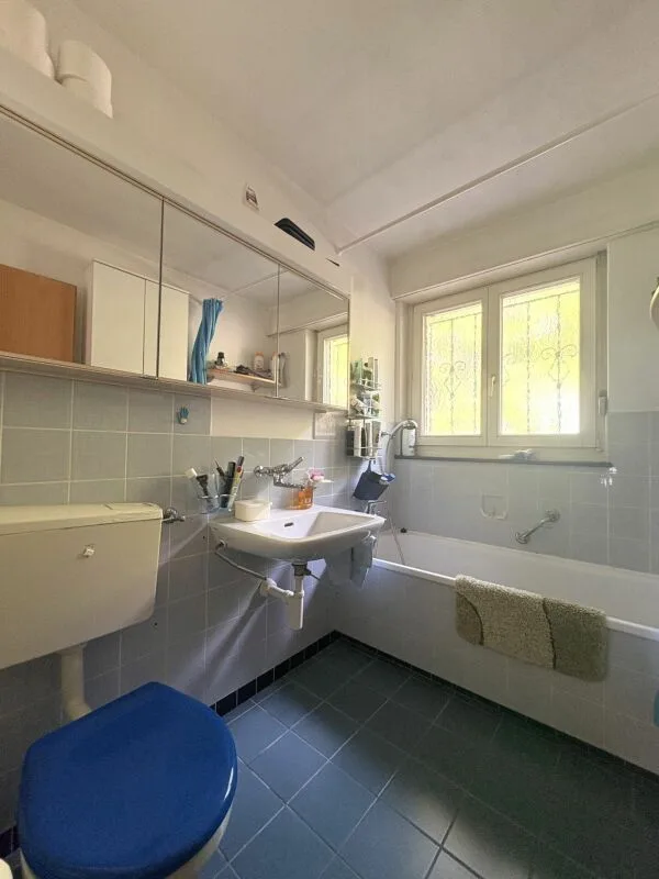 Wohnen mit Weitsicht: Grosszügiges Einfamilienhaus mit Einliegerwohnung – Foto 7 von 12