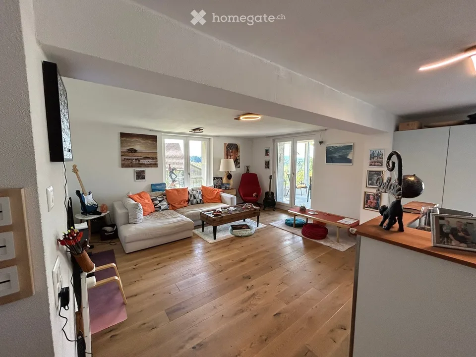 Moderne 3.5-Zimmer-Wohnung in ruhiger Lage von Truttikon und mit einzigartiger Gartenanlage