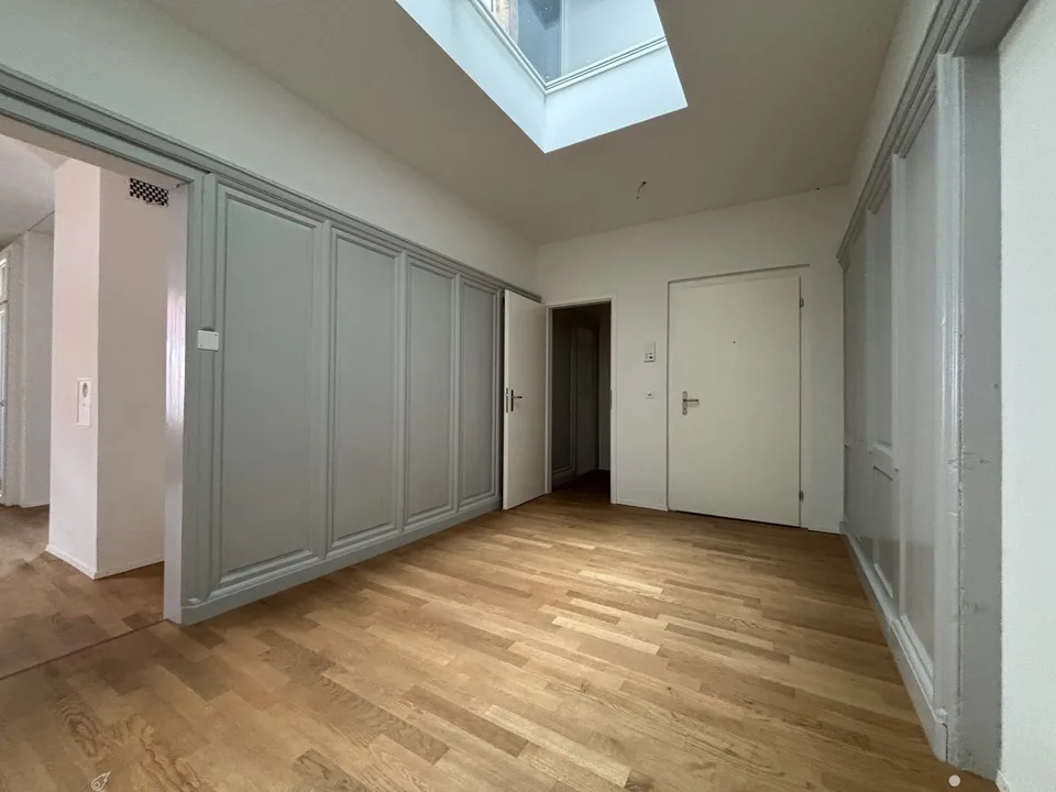 Grosszügige Loft mit separatem Schlafzimmer – Foto 2 von 12