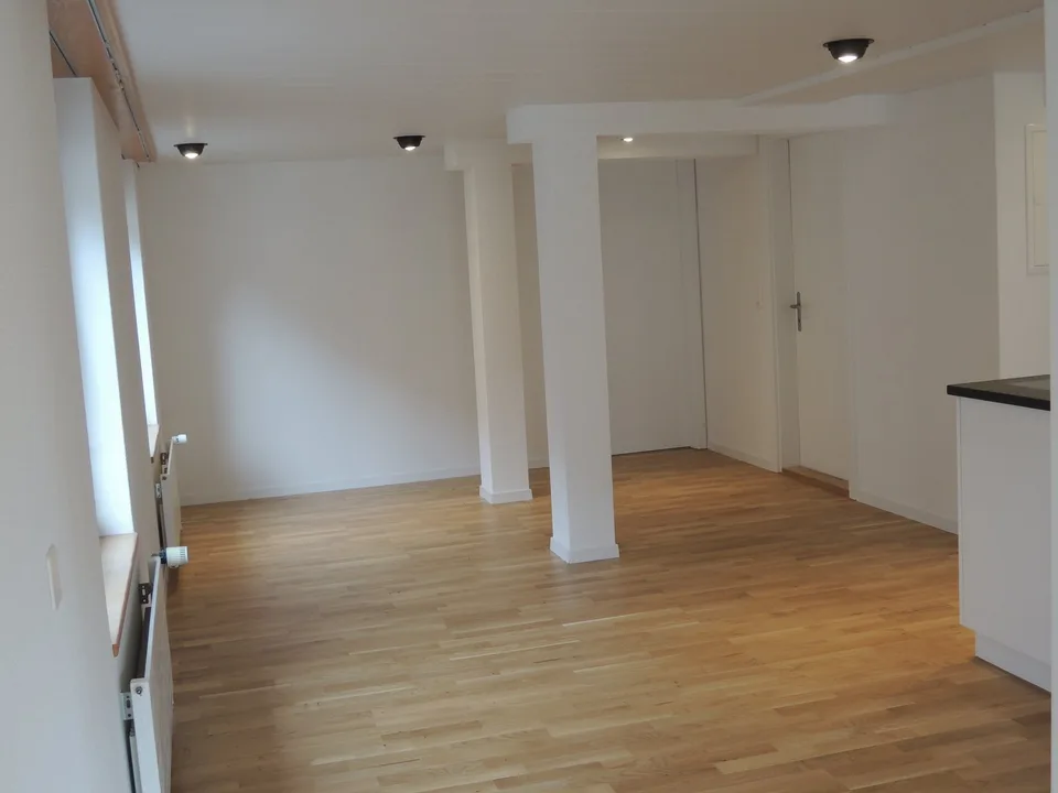 Charming 2.5-room apartment with balcony in Zollbrück
