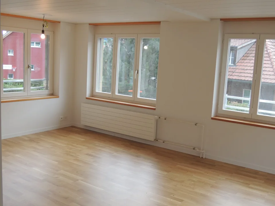 Charming 2.5-room apartment with balcony in Zollbrück