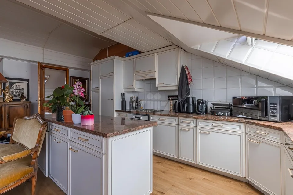 Charmanter Einzelhaus mit 3 Wohnungen – Foto 4 von 13