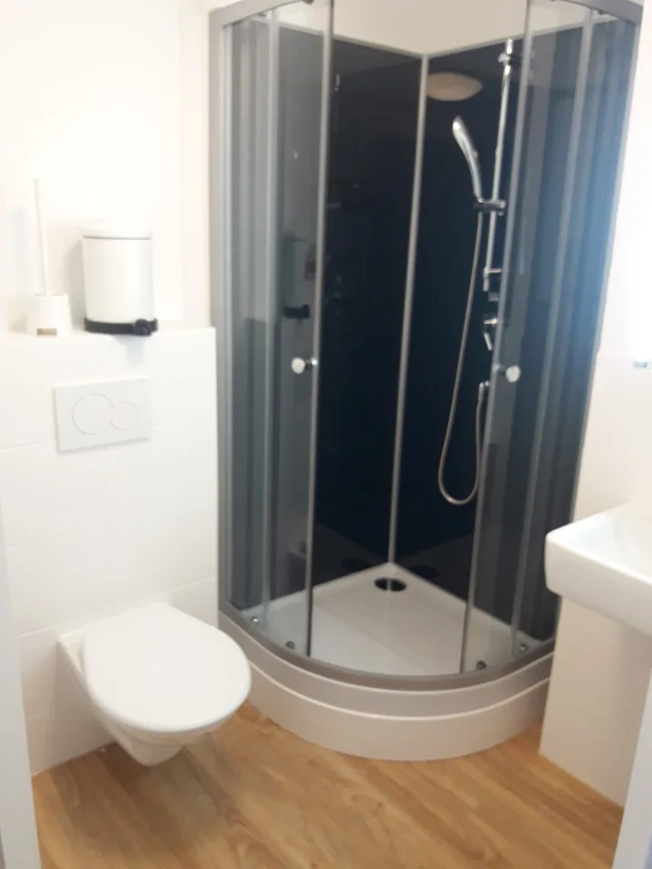 Z 319 / Chambre meublée et équipée avec TV / Internet