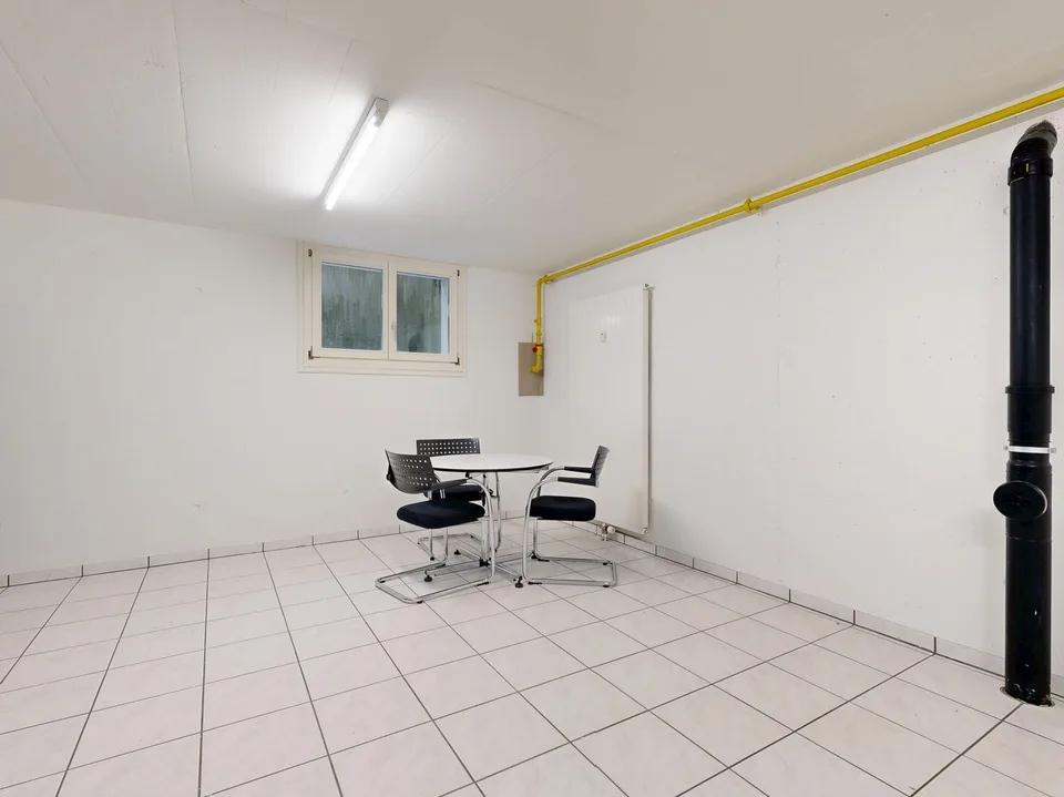Central 3.5-room attic apartment – photo 8 of 12
