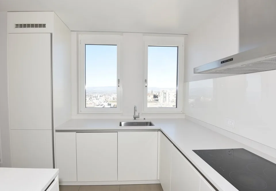 Beautiful Bel-Air 1, magnificent accommodation on the 12th floor of the tower – photo 5 of 11