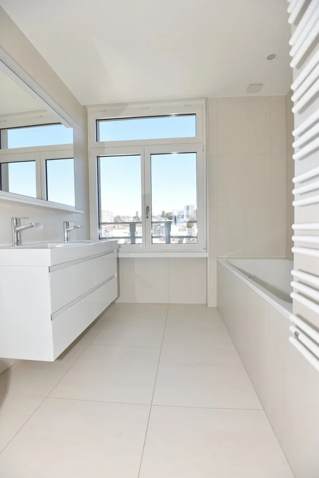 Beautiful Bel-Air 1, magnificent accommodation on the 12th floor of the tower – photo 10 of 11