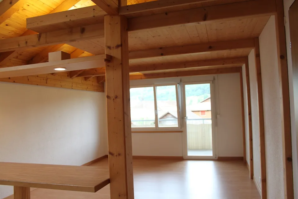 Charmante 2.5-Zimmer-Wohnung mit Bergblick in Spiez