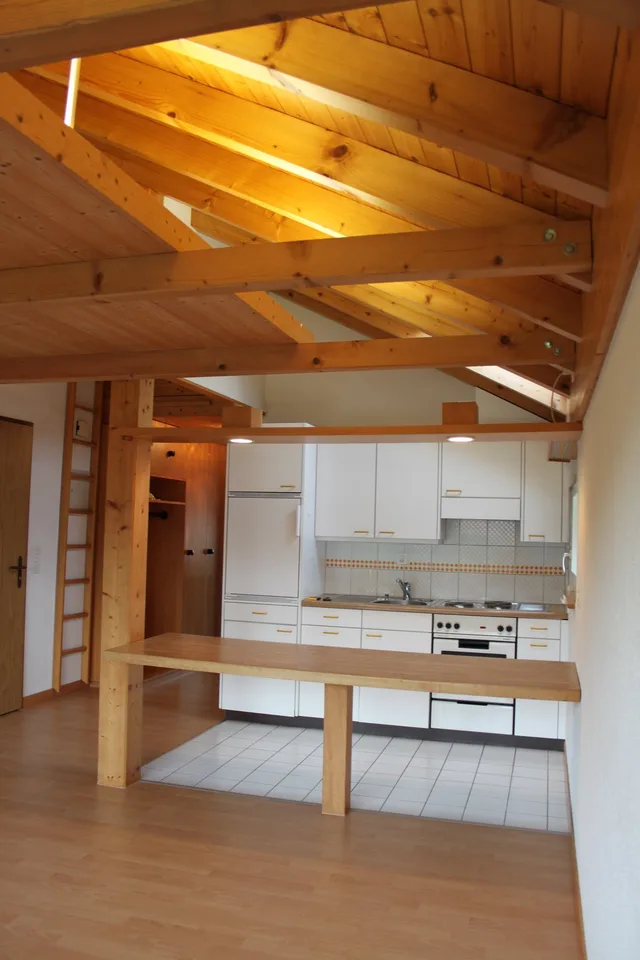 Charmante 2.5-Zimmer-Wohnung mit Bergblick in Spiez