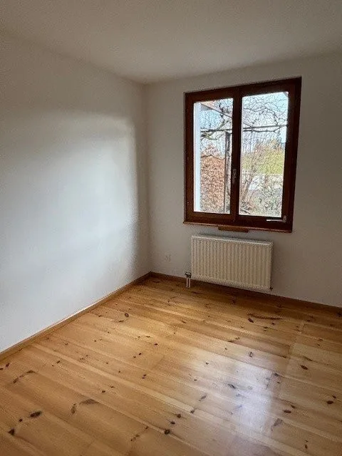 Casa unifamiliare ben tenuta di 5½ locali in posizione tranquilla e soleggiata – foto 13 di 25