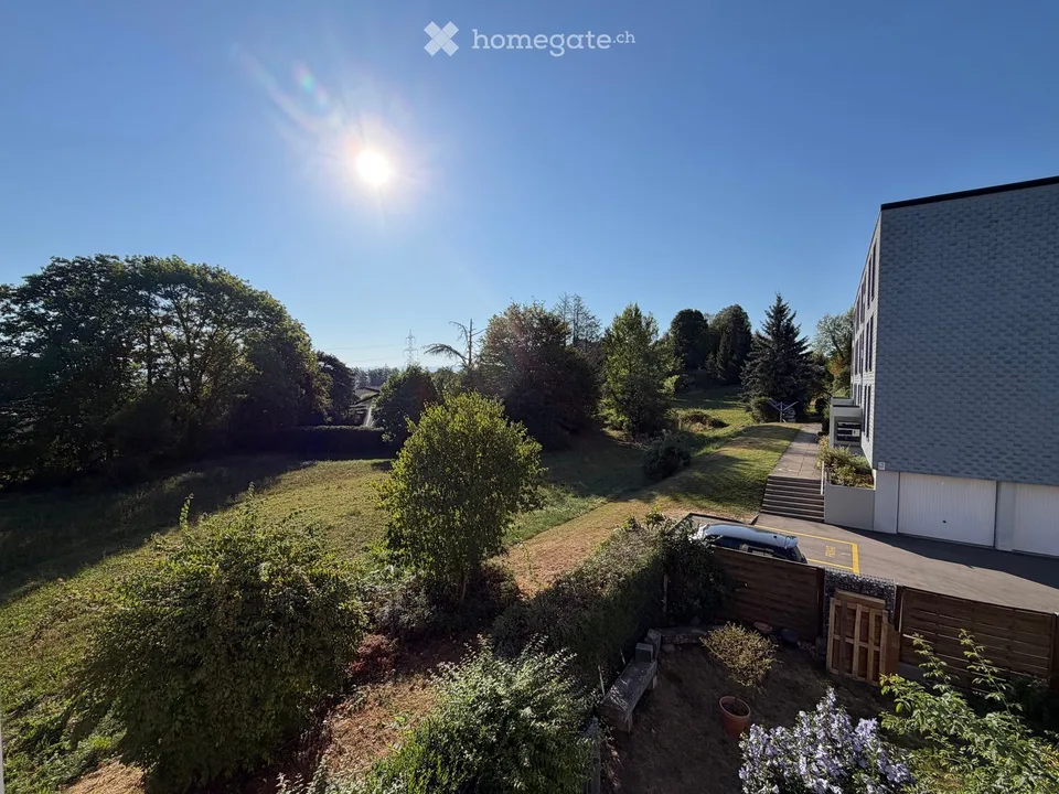 Freundliche 2.5-Zimmer-Wohnung mit Balkon und Sicht ins Grüne in Ebmatingen – Foto 7 von 7