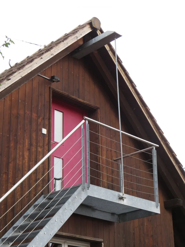 Appartement mansardé confortable avec entrée privée