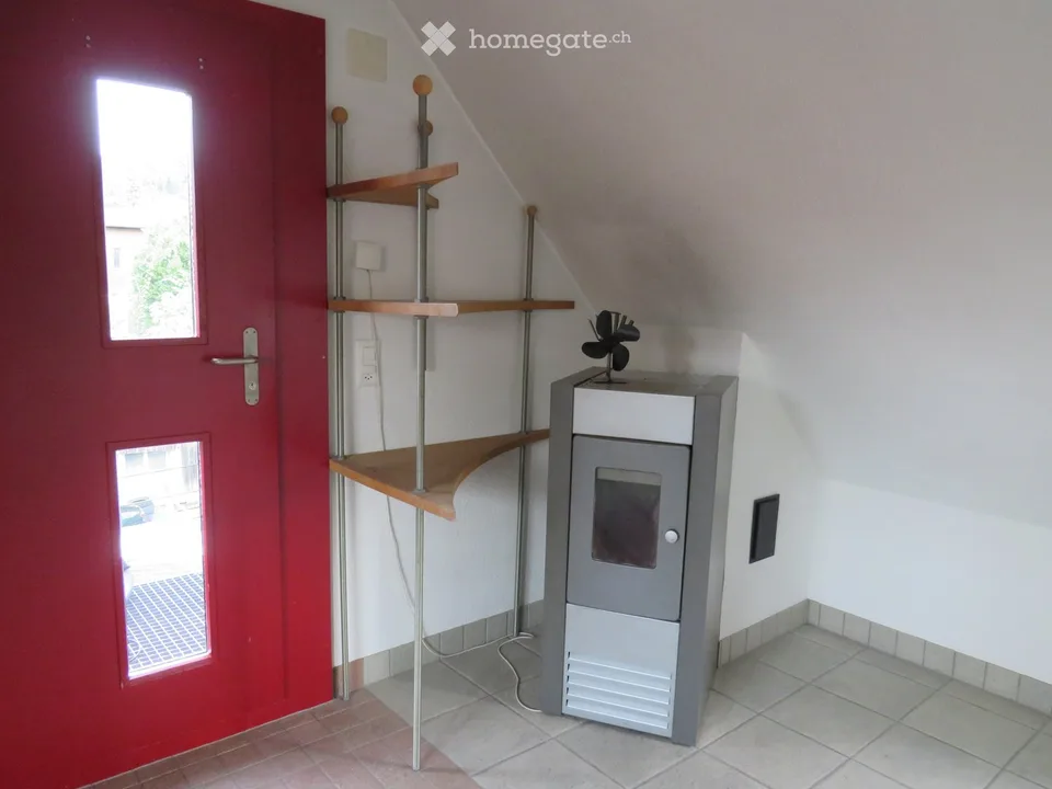 Appartement mansardé confortable avec entrée privée