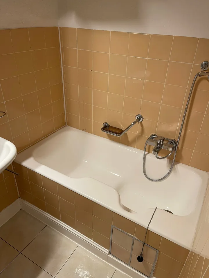 Studio rénové et lumineux à La Chaux-de-Fonds – disponible immédiatement – photo 4 sur 6