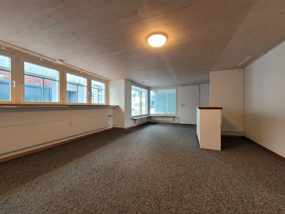 Grosszügige 6-Zimmer-Büro oder Fabrikationsräume in zentraler Lage – Foto 12 von 24