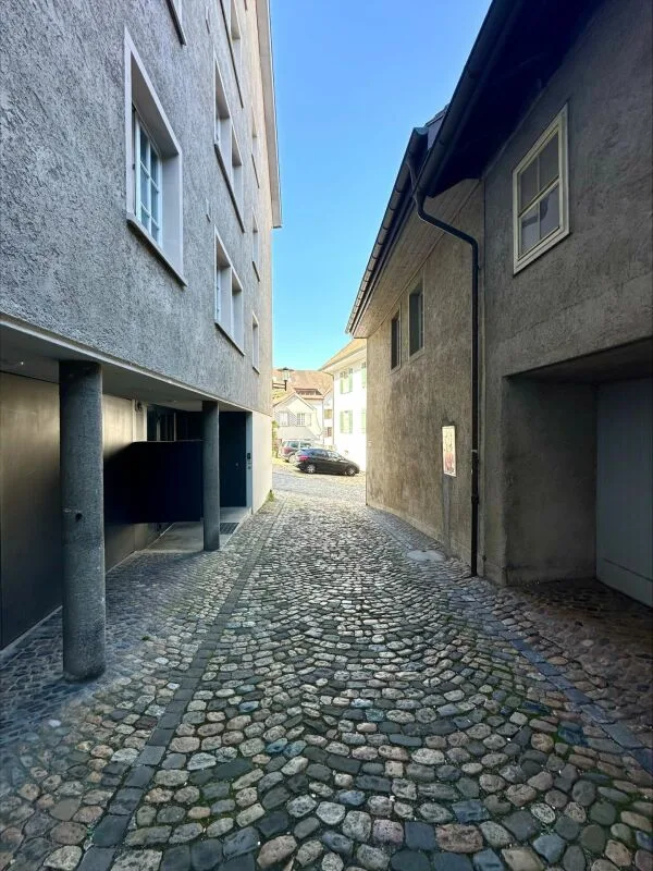 Boîte de garage dans la vieille ville de Brugg à louer – photo 2 sur 5